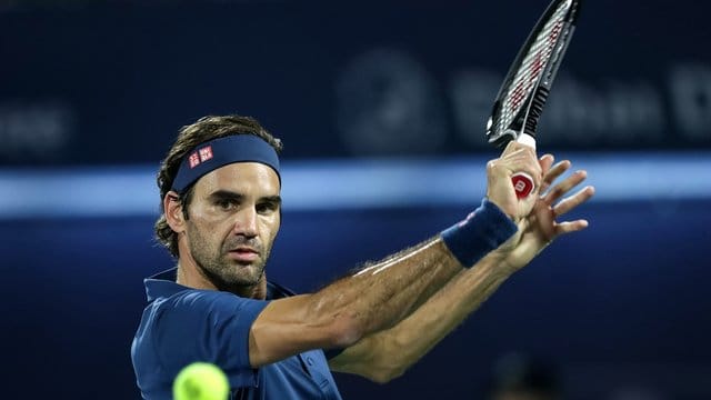 Tennisstar Roger Federer greift in Dubai nach dem 100.