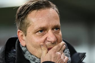 Hannovers Manager Horst Heldt sieht im Kellerduell mit dem VfB Stuttgart keine Vorentscheidung für einen Abstieg.