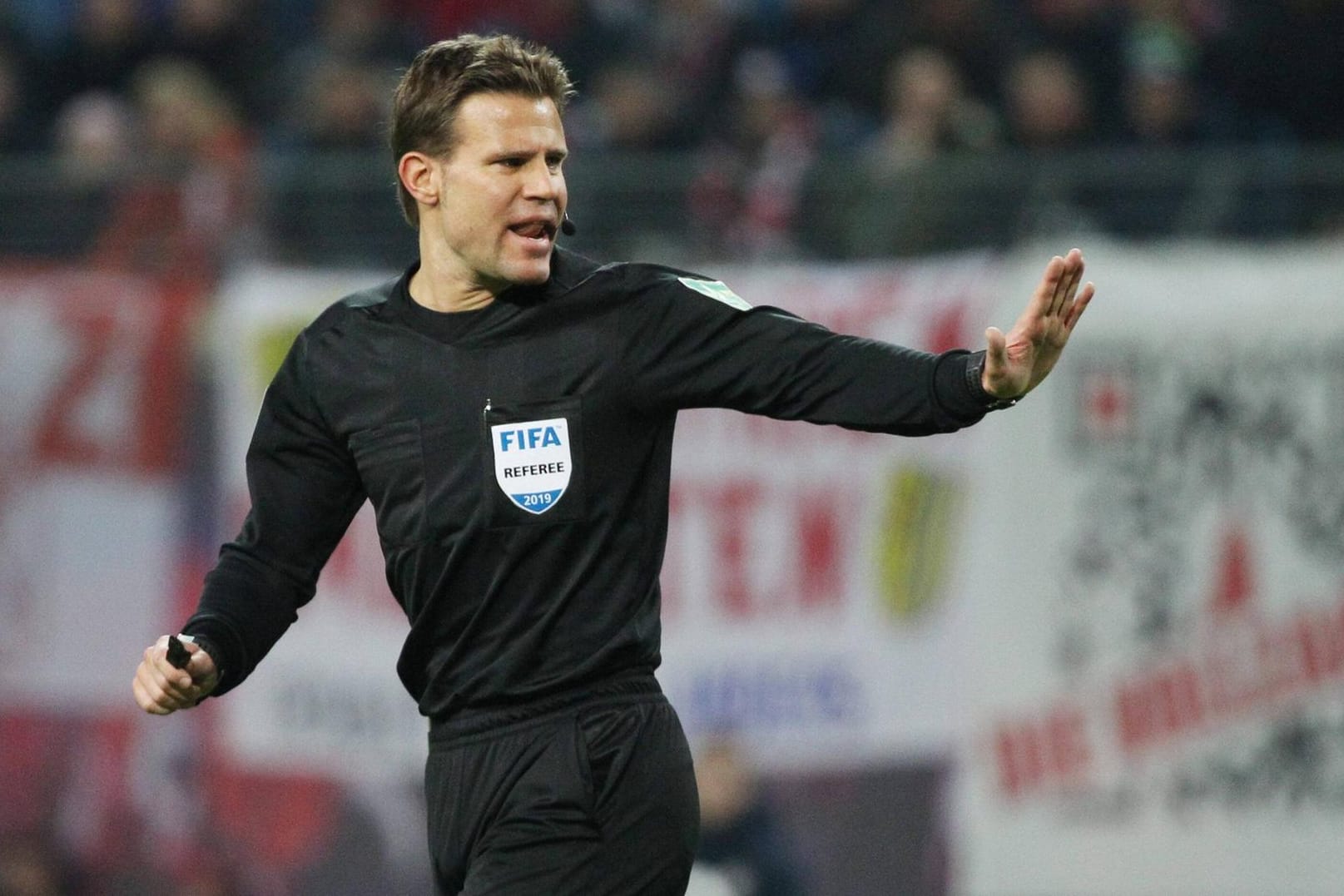 Zukünftig im neuen Gespann: Schiri Dr. Felix Brych.