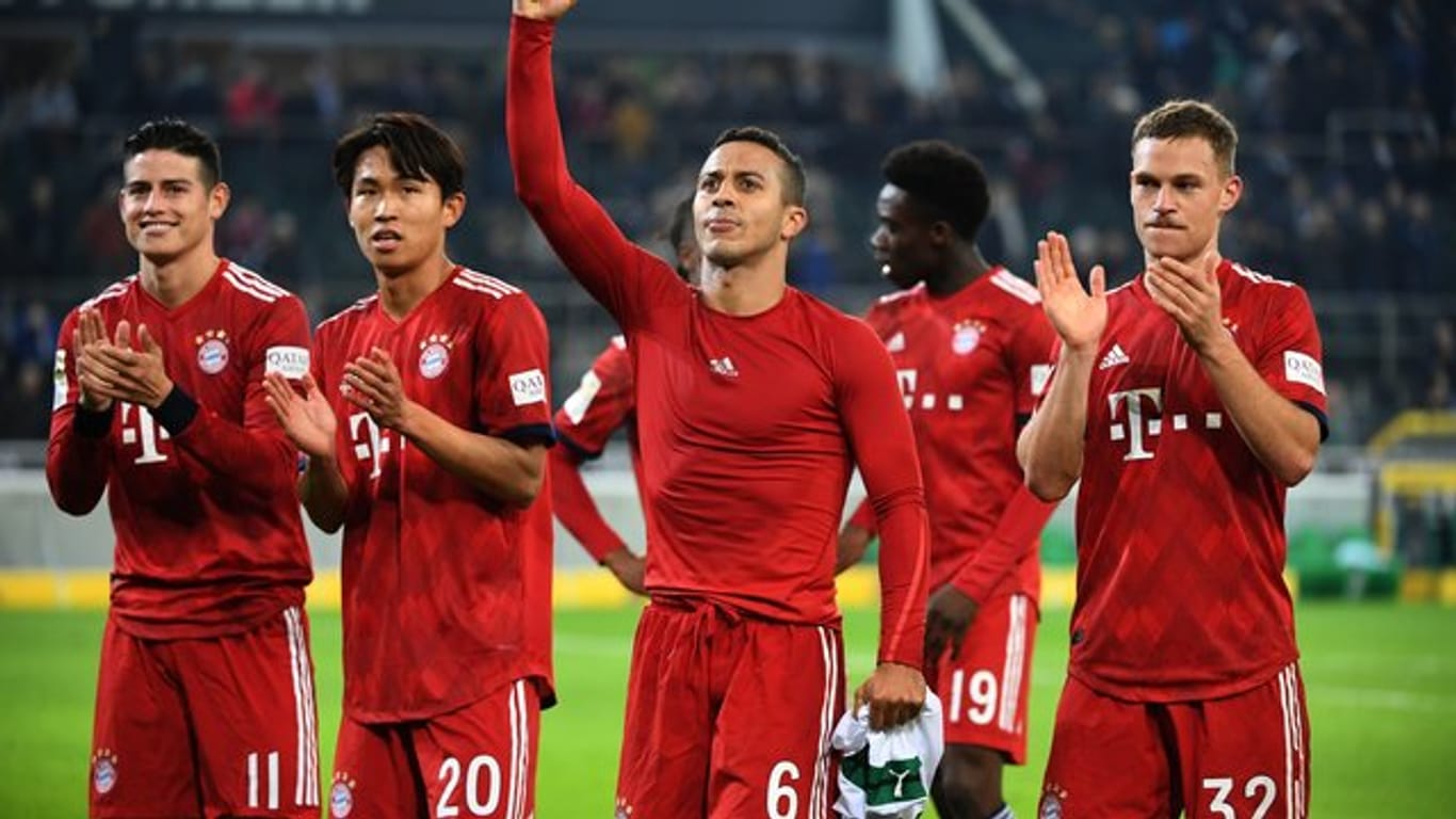 Der FC Bayern lag im Kampf um die Meisterschaft bereits neun Punkte hinter dem BVB, ist nun aber wieder gleichauf.