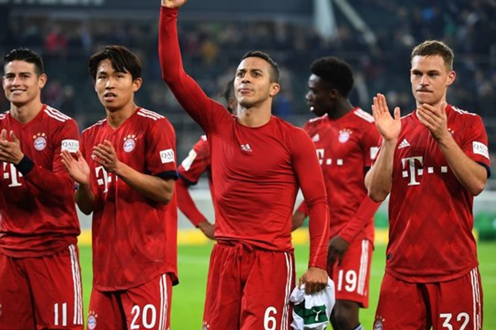 Der FC Bayern lag im Kampf um die Meisterschaft bereits neun Punkte hinter dem BVB, ist nun aber wieder gleichauf.
