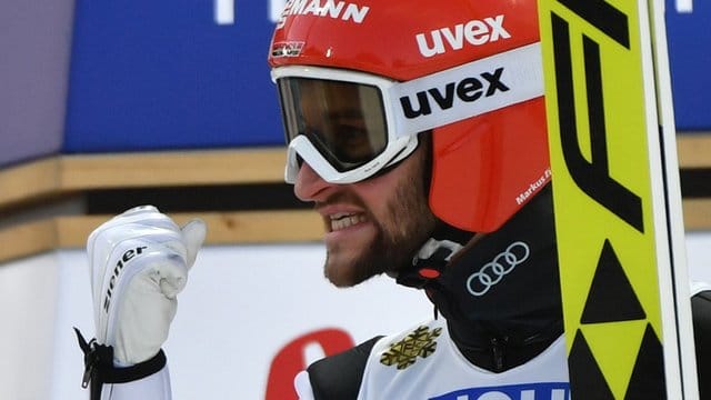 Markus Eisenbichler hat bei der Weltmeisterschaft in Seefeld drei Goldmedaillen errungen.