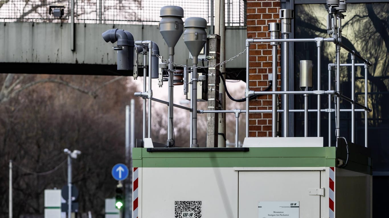 Abgas-Messstation: Bundesumweltministerin Svenja Schulze will Messtationen vom TÜV Rheinland überprüfen lassen.