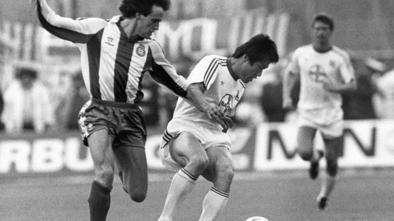 Bayer Leverkusen gewinnt 1987/88 das Final-Rückspiel nach einem 0:3 im Hinspiel gegen Espanol Barcelona.