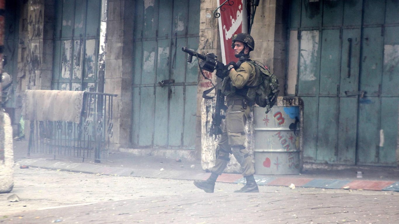Ein israelischer Soldat im Westjordanland