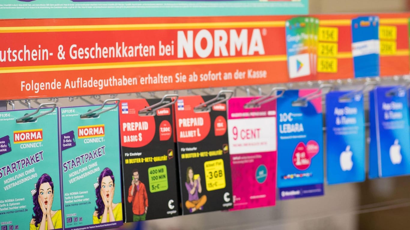 Der neue Mobilfunk-Tarif "Norma Connect" an der Supermarkt-Kasse: Die Nutzer surfen und telefonieren im Netz der Telekom.