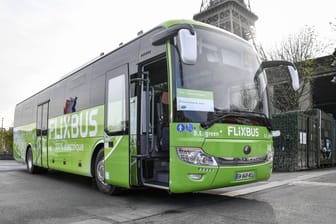 Flixbus in Paris: Der deutsche Fernbusanbieter will die französische Eurolines übernehmen.