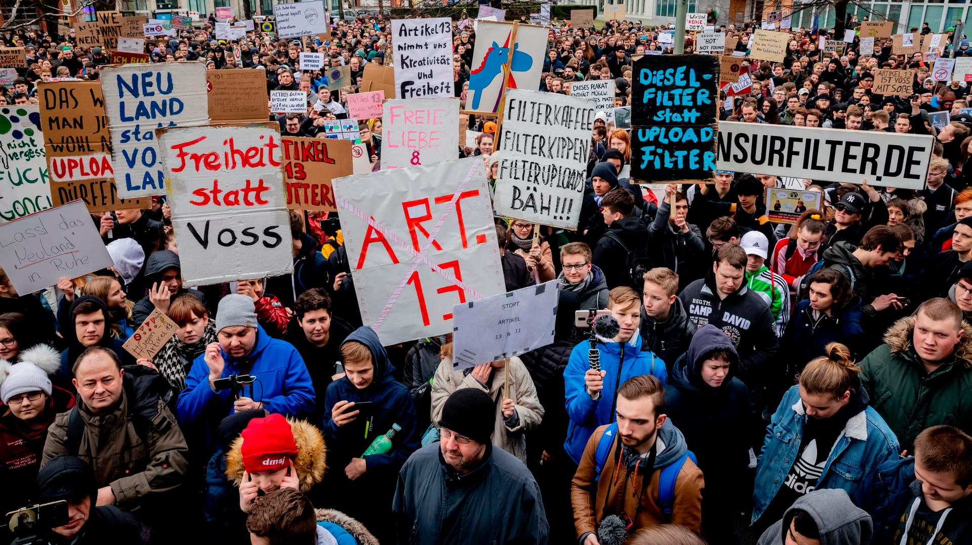 Protest gegen Uploadfilter und EU-Urheberrechtsreform: Das EU-Parlament muss der neuen Richtlinie noch zustimmen.