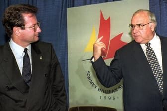 Auf dem Wirtschaftsgipfel: Klaus Kinkel und Helmut Kohl 1995 in Kanada