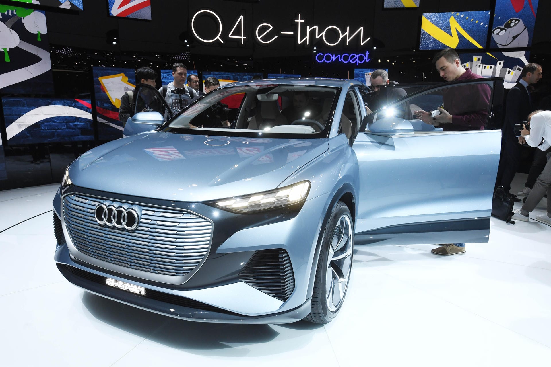 Ausblick auf Audis erstes Elektro-SUV: der Q4 e-tron concept.