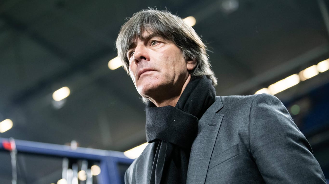 Bundestrainer Jogi Löw will die Nationalmannschaft umbauen.