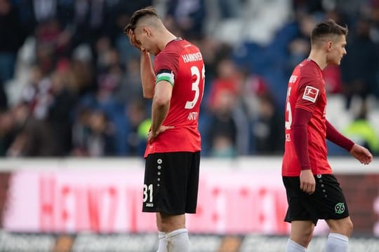Muss die Kapitänsbinde an Marvin Bakalorz abgeben: Hannovers Waldemar Anton.