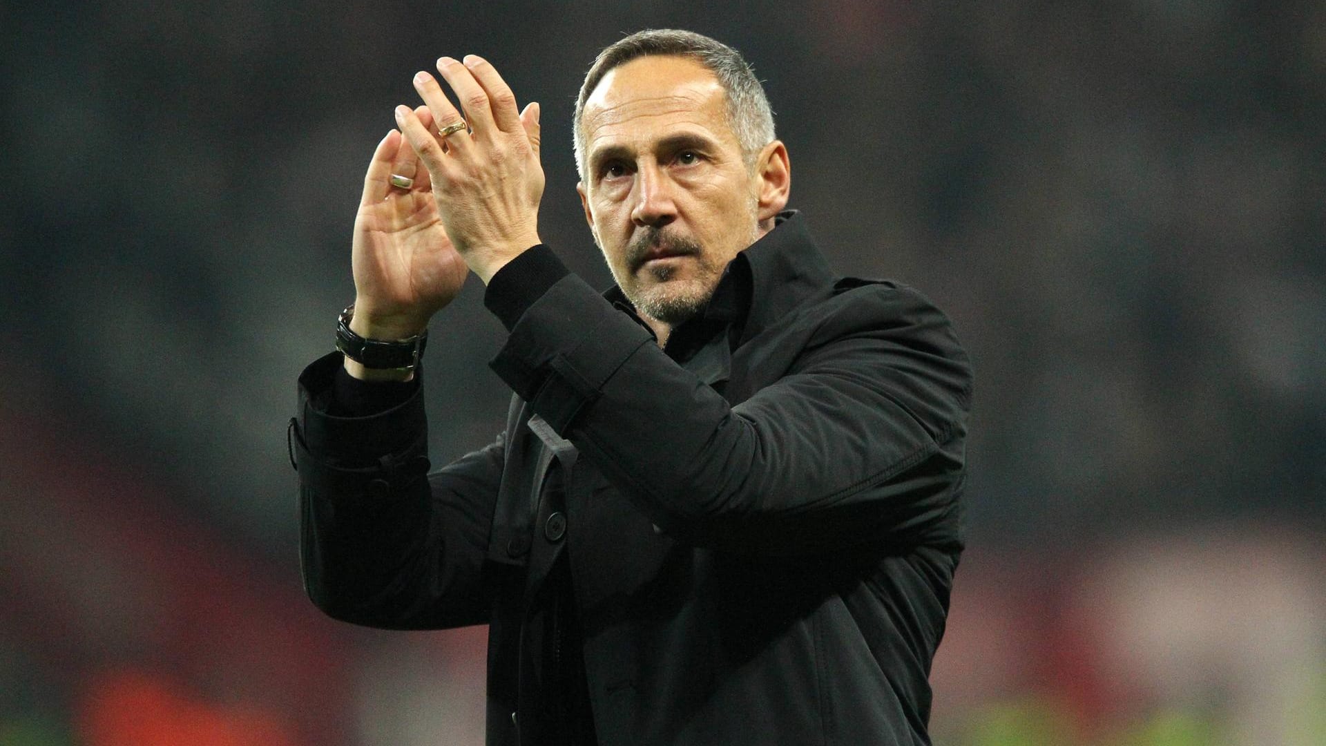 Hat allen Grund zu klatschen: Eintracht-Coach Adi Hütter.