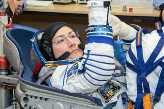 Die Nasa-Astronautin Christina Koch: Koch fliegt gemeinsam mit ihrer Kollegin Anne McClain zu einem Reparatureinsatz an der ISS ins All.