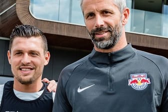 Zlatko Junuzovic (l) und Trainer Marco Rose absolvieren mit RB Salzburg bisher eine erfolgreiche Saison.