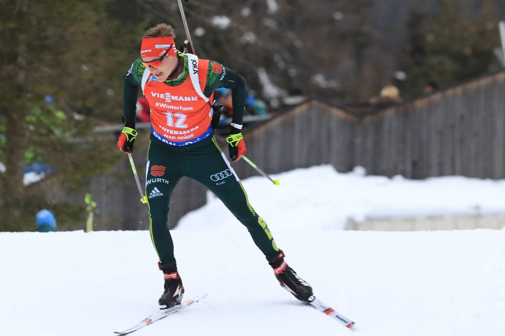 Deutscher Medaillenkandidat in Östersund: Benedikt Doll geht als Titelverteidiger im Sprintrennen in die WM.