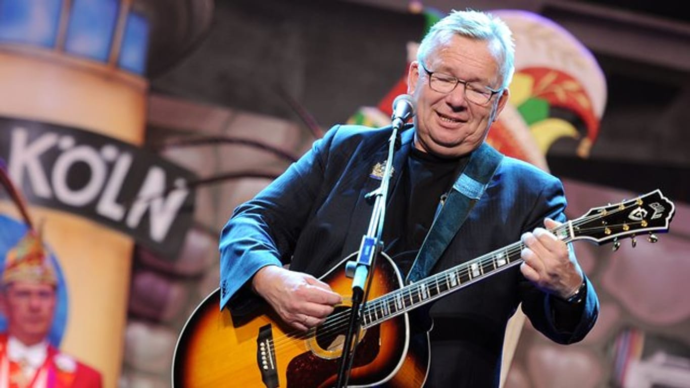 Kabarettist Bernd Stelter bei der "Großen Kölner Mädchensitzung" 20124 in Köln.