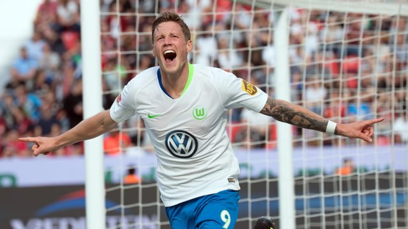 Wolfsburgs Stürmer Wout Weghorst ist von Bondscoach Ronald Koeman für die niederländische Nationalelf nominiert worden.