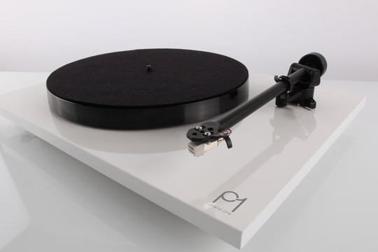 Minimalistisch kommt der Rega Planar 1 (rund 380 Euro) daher.