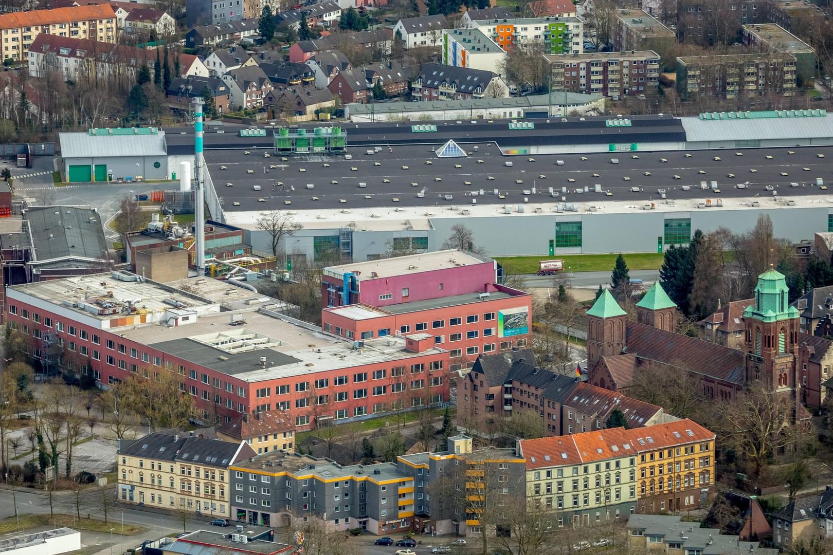 Gewerbegebiet Gelsenkirchen-Rotthausen: Die Verdächtigen sollen im Oktober im Gelsenkirchener Stadtteil Rotthausen das Opfer getötet haben.