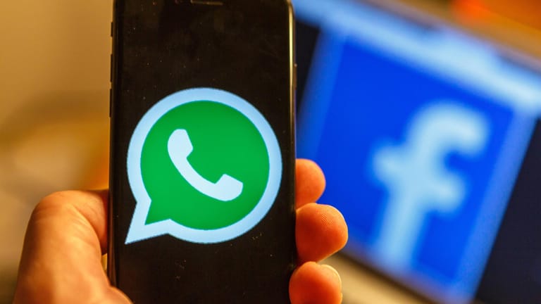 WhatsApp und Facebook: Beide Dienste sind gestört.