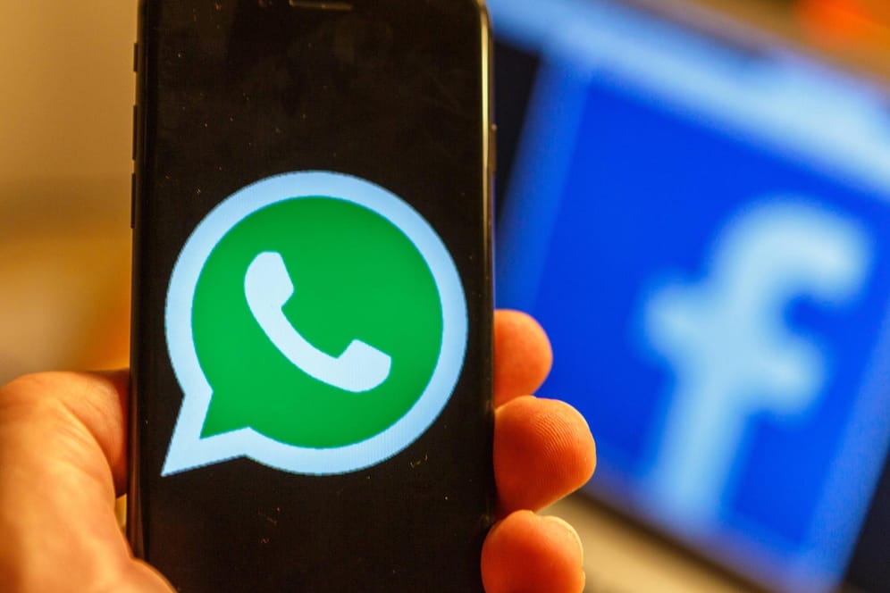WhatsApp und Facebook: Beide Dienste sind gestört.