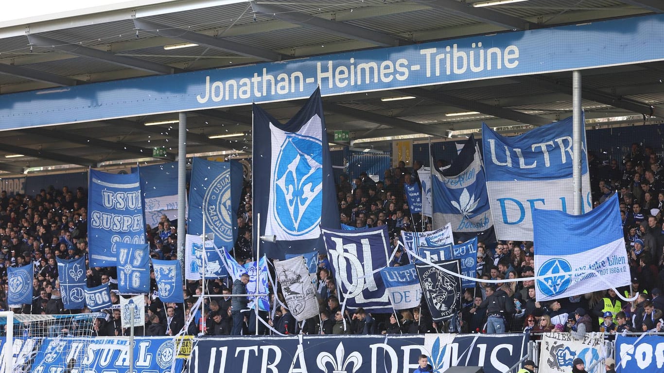 Im Darmstädter Stadion ist eine Tribüne nach Jonathan Heimes benannt.