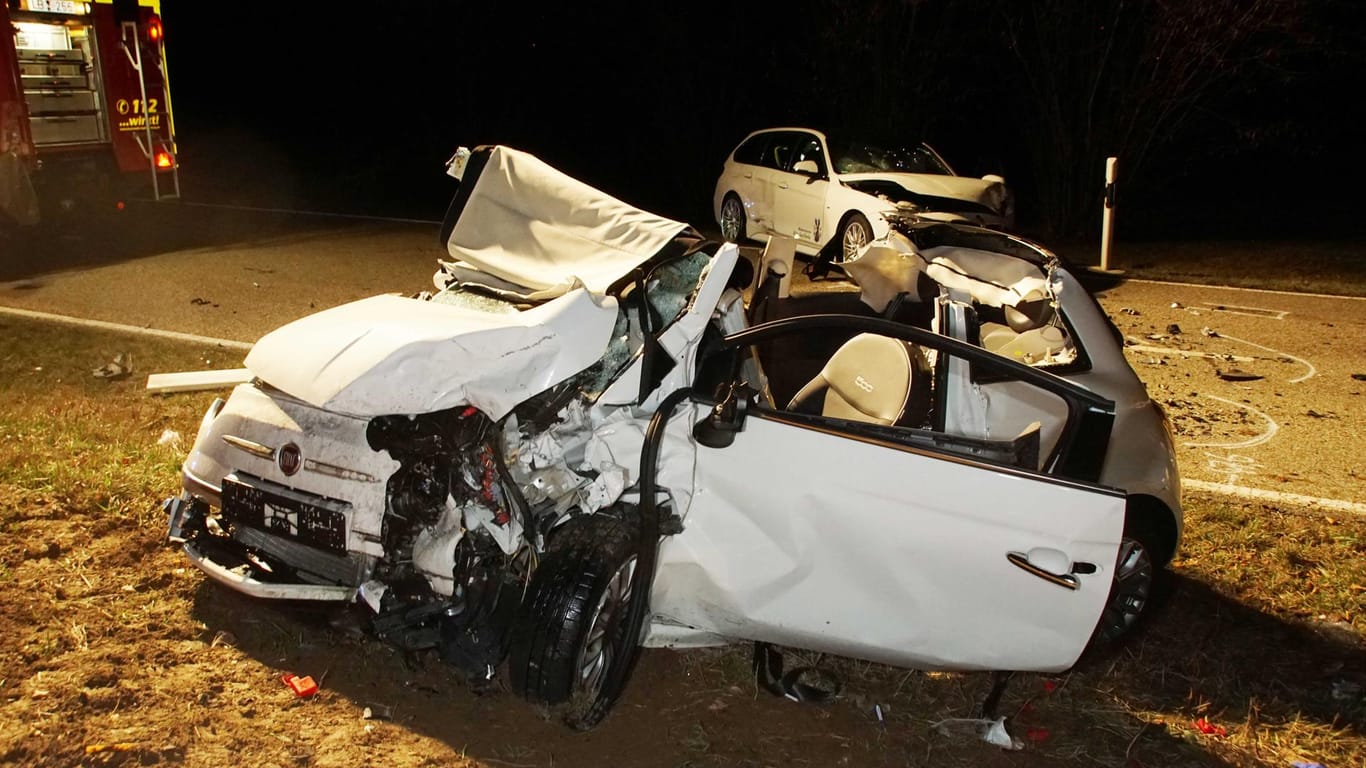 Unfall in Ludwigsburg: Zwei Autos sind auf der Straße kollidiert.