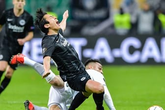 Wurde gegen Inter Mailand hart angegangen: Eintracht-Profi Makoto Hasebe.