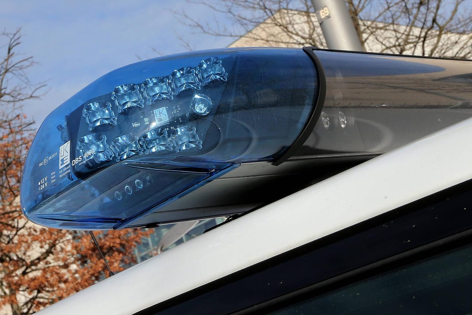 Polizeiwagen: Ein Busfahrer fuhr mit über zwei Promille eine Reisegruppe umher. (Symbolbild)