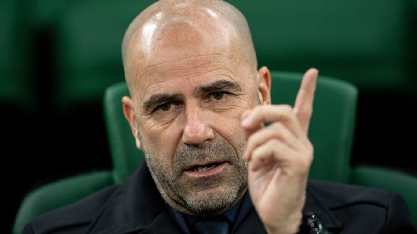Leverkusens Trainer Peter Bosz warnt vor Hannover 96.