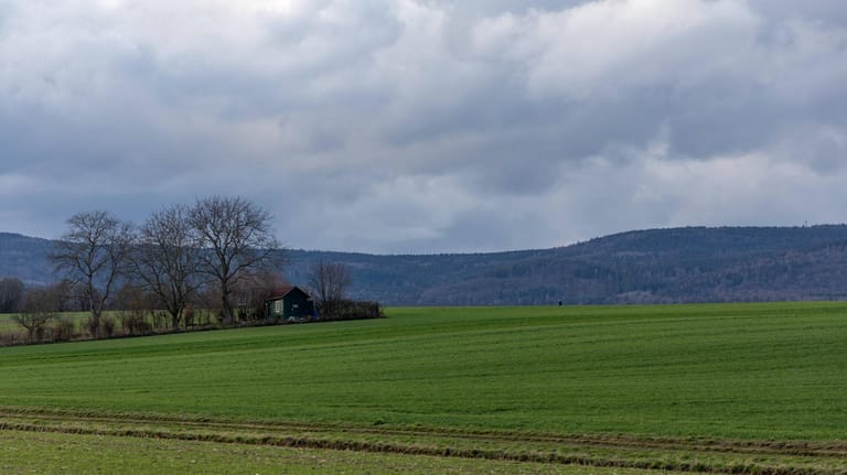 Wechselhaftes Märzwetter, Oberursel (Hessen): Auch am Dienstag ist es mit Wolken und Wind noch nicht vorbei.