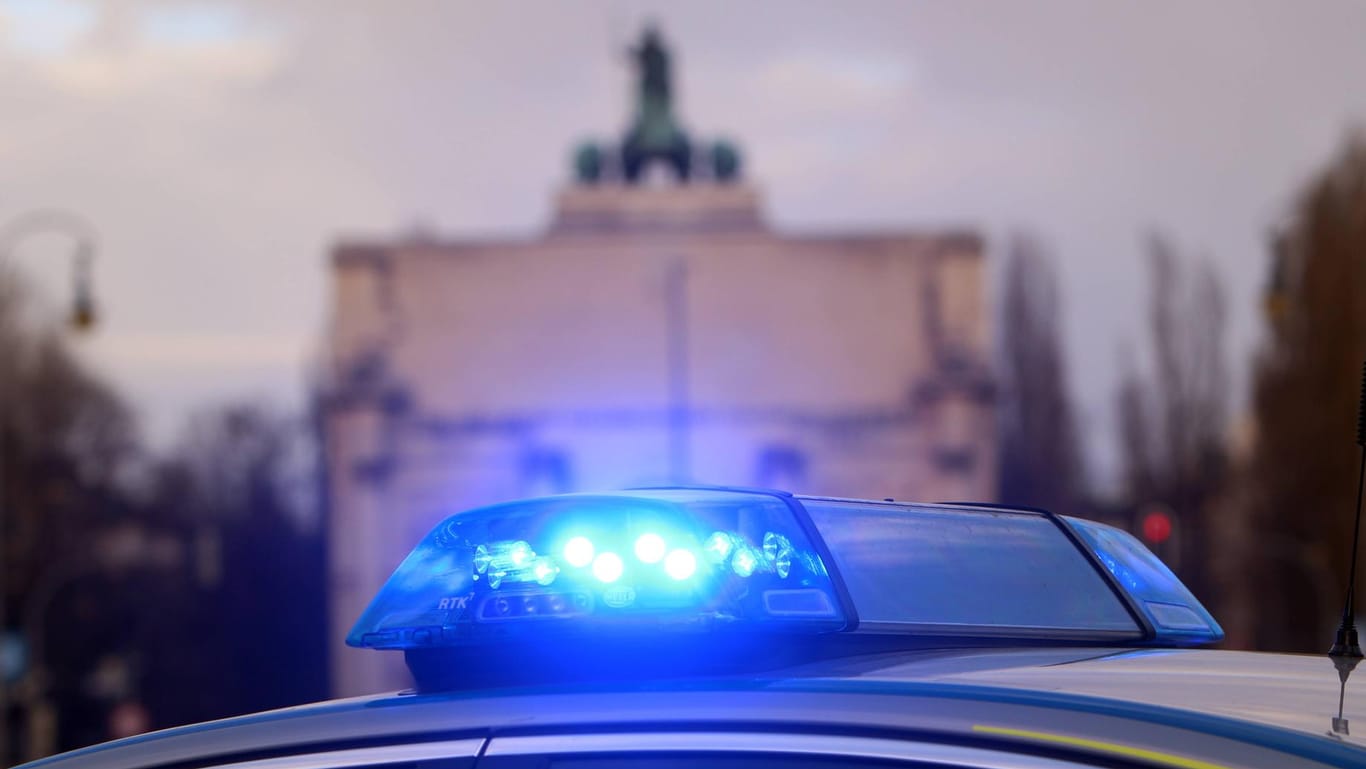 Die Polizei nahm nach der Schlägerei in der Münchner Innenstadt zunächst zwei Personen fest.