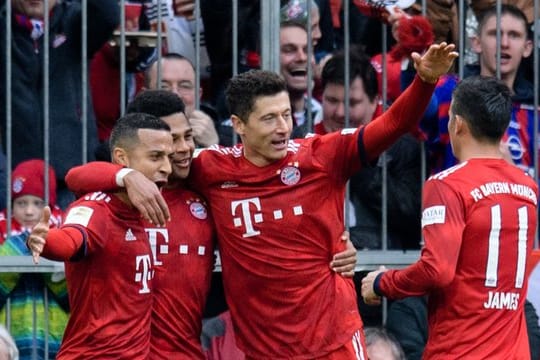 Der FC Bayern München ist neuer Tabellenführer der Fußball-Bundesliga.