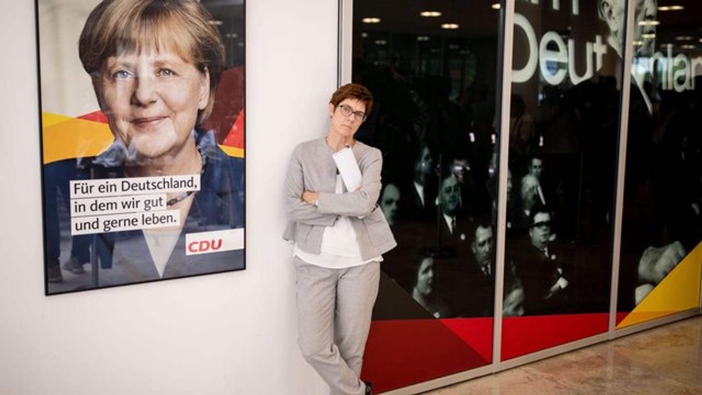 Die SPD stellt klar: Sie will Kramp-Karrenbauer nicht die Vorfahrt ins Kanzleramt lassen.