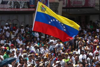 Proteste in Venezuela: Das südamerikanische Land leidet unter einem großflächigen Stromausfall.