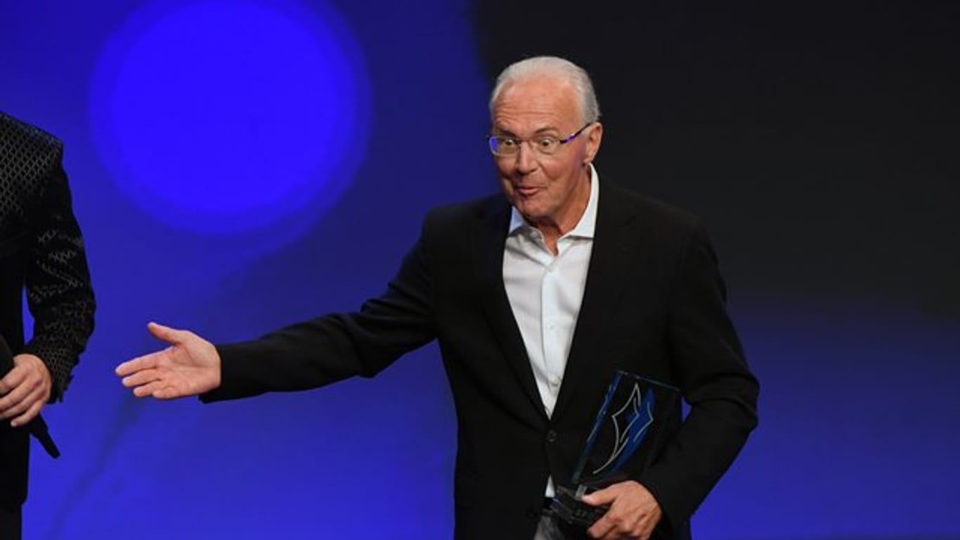 Ich "hätte es wohl anders gemacht, menschlicher", wird Beckenbauer zitiert.
