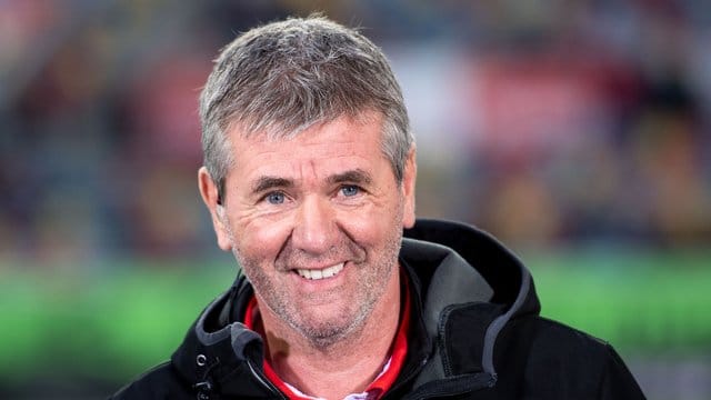 Hat derzeit viel Grund zum Lachen: Fortuna-Coach Friedhelm Funkel.