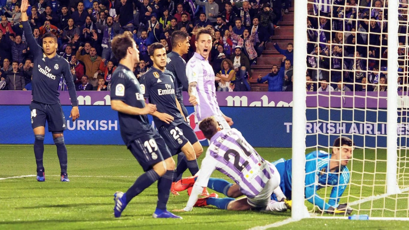 Real Madrid gewinnt gegen Real Valladolid: Der Videobeweis nahm Real Valladolid mehrere Tore wieder weg.
