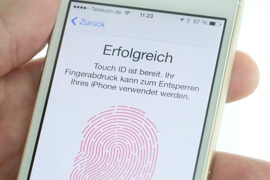 Viele Handynutzer entsperren ihr Gerät mit ihrem Fingerabdruck.
