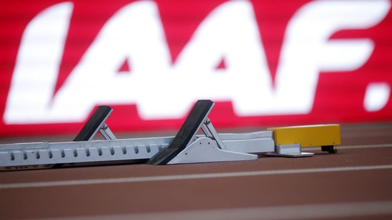 Der Leichtathletik-Weltverband IAAF hat weiteren russischen Leichtathleten Startrecht erteilt.