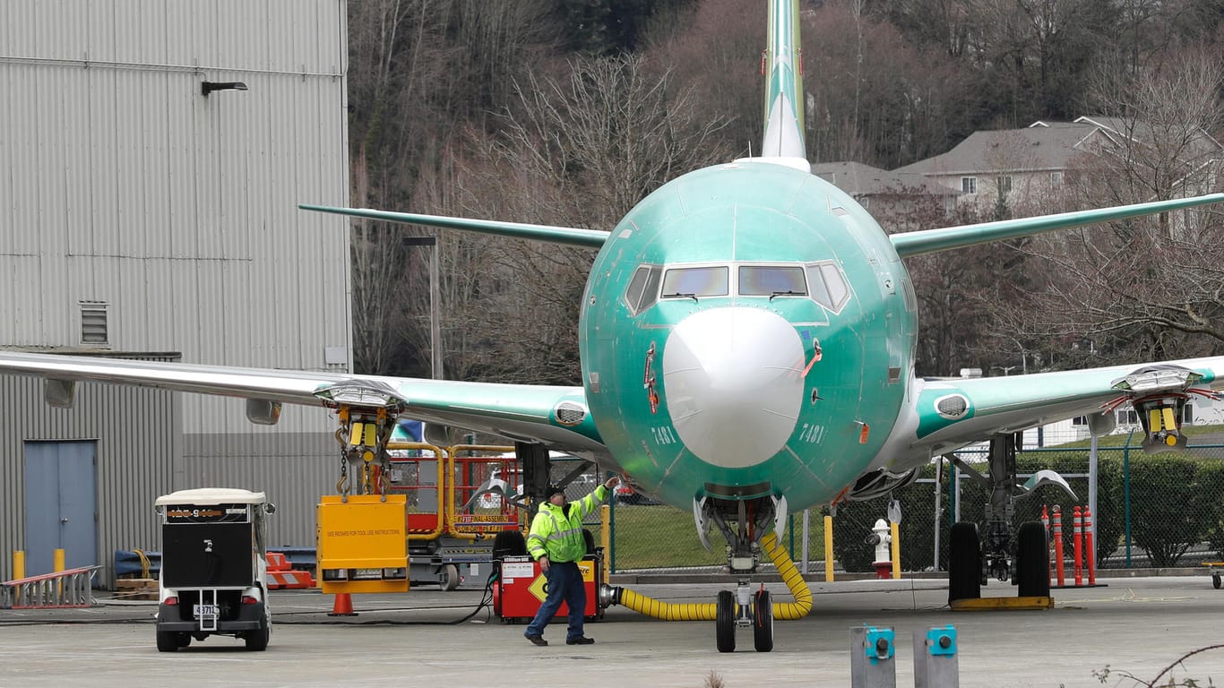 Eine Boeing 737 MAX 8: Mehrere Fluglinien kündigten an, die Passagiermaschinen des Boeing-Typs 737 MAX zunächst am Boden zu lassen.