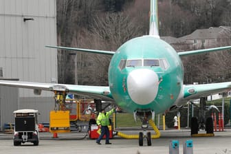 Eine Boeing 737 MAX 8: Mehrere Fluglinien kündigten an, die Passagiermaschinen des Boeing-Typs 737 MAX zunächst am Boden zu lassen.