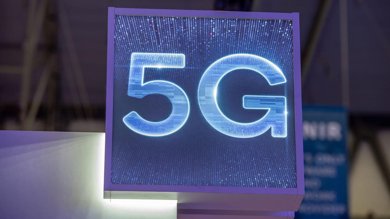 Der Standard 5G ist das große Thema der Mobilfunkbranche, hier an einem Stand beim Mobile World Congress in Barcelona.