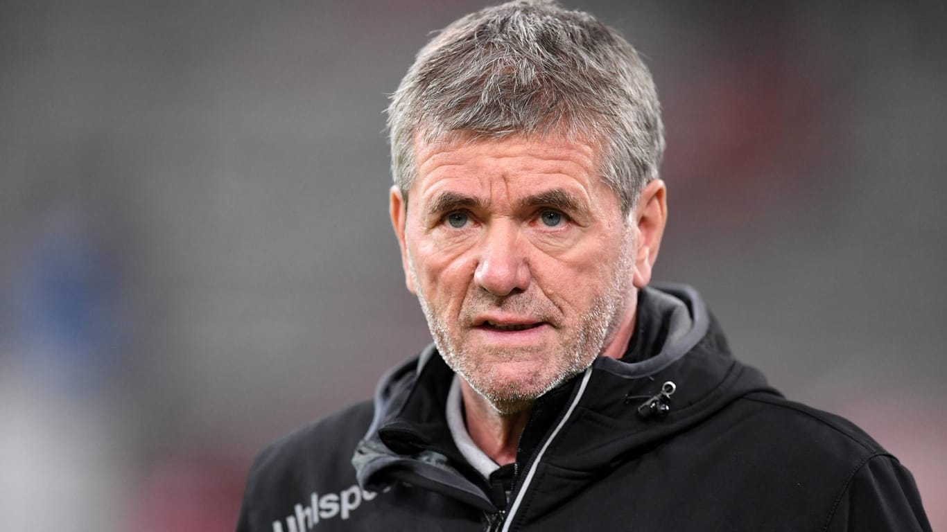 Ungehalten: Düsseldorfs Trainer Friedhelm Funkel.