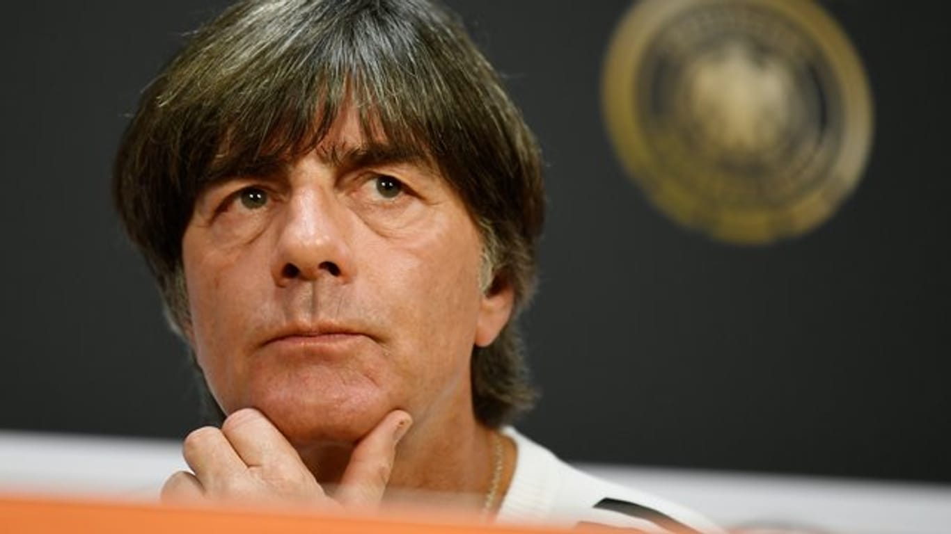 Bundestrainer Joachim Löw möchte seine "seine grundsätzlichen Überlegungen" zur Lage des DFB-Teams erläutern.