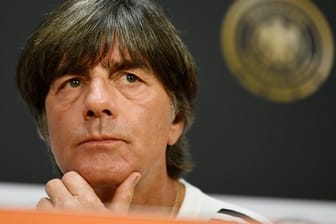 Bundestrainer Joachim Löw möchte seine "seine grundsätzlichen Überlegungen" zur Lage des DFB-Teams erläutern.