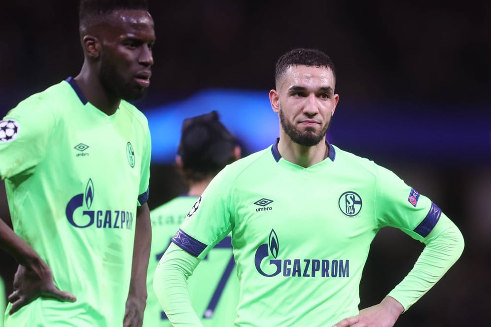 Können es nicht fassen: Schalkes Salif Sane (l.) und Nabil Bentaleb.