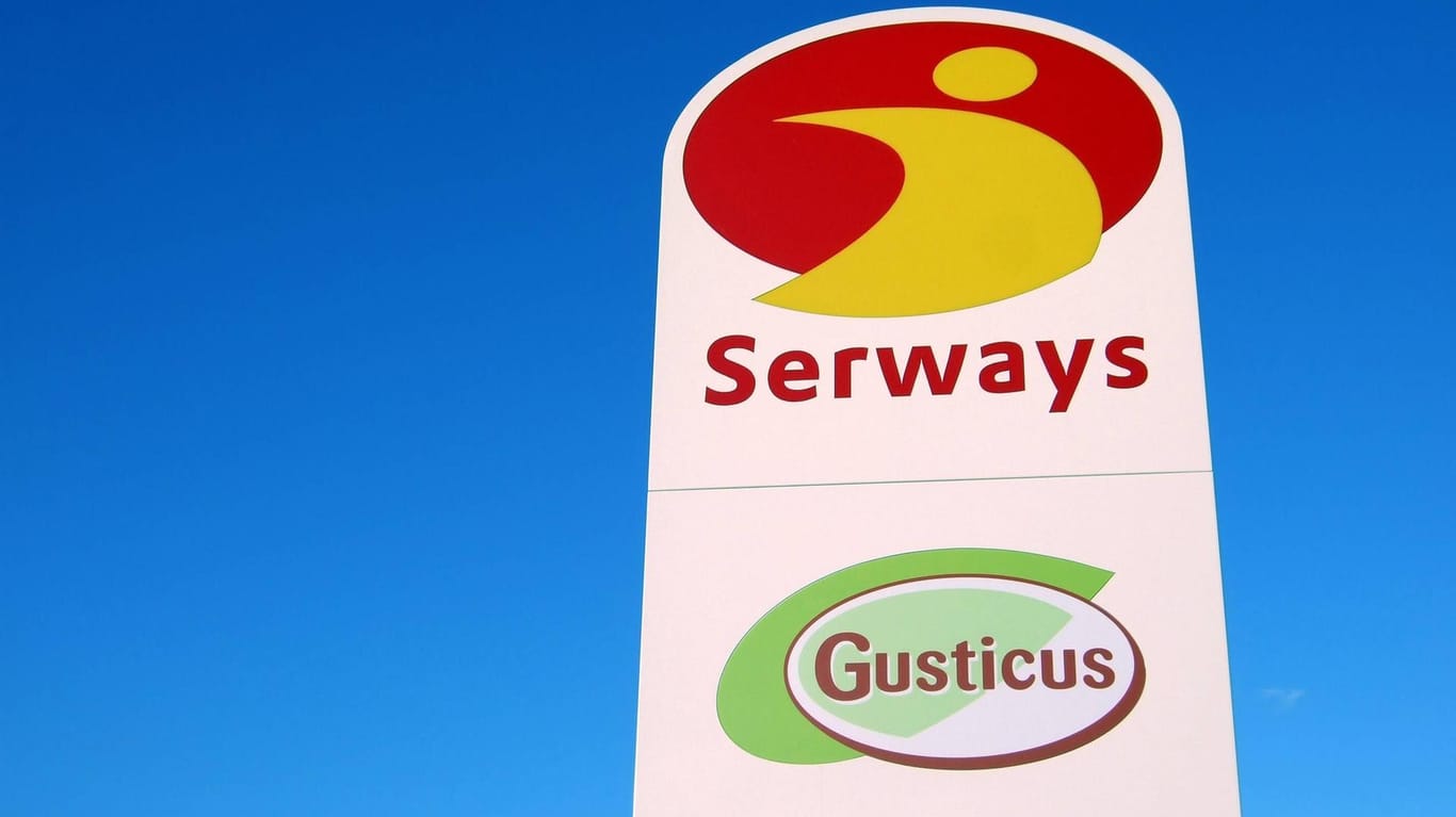 Serways-Reklame an der Autobahnraststätte: In einem Restaurant haben amtliche Lebensmittelkontrolleure erhebliche Mängel festgestellt.