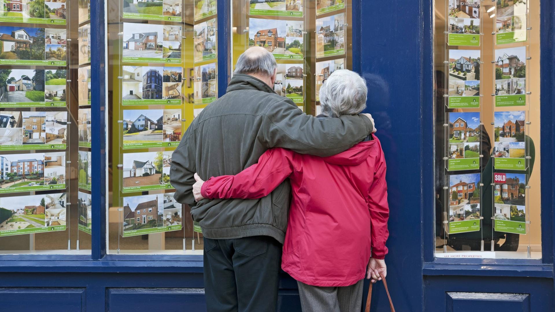 Ehepaar bei der Wohnungssuche: In Berlin ist günstiger Wohnraum knapp. Darum wehrte sich ein Ehepaar gegen die Kündigung durch den Vermieter. (Symbolfoto)